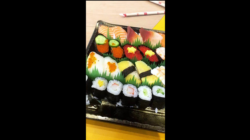 Quầy sushi đa dạng
