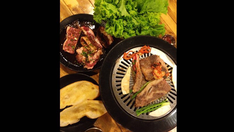 Ăn thịt nướng chuẩn Hàn mà chỉ mất 100k/ người