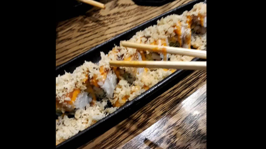 Sushi ngon, giá mềm