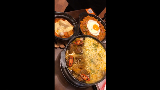 Hẻm Fast Food - Món Hàn Quốc - Trần Hưng Đạo