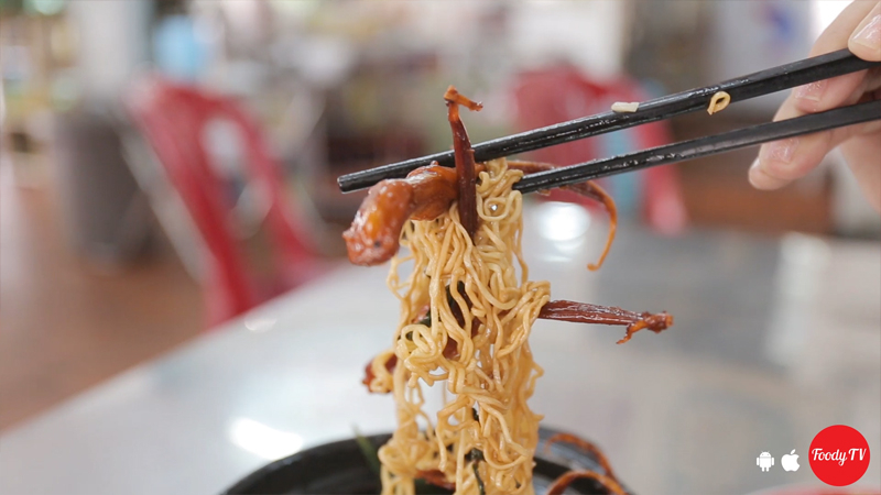 Phải hẹn nhau đi "THỐ PÍN CÂY DỪA" - Món lẩu độc lạ nhất Sài Gòn