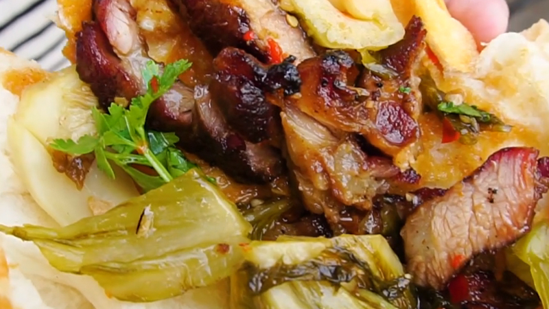 Bánh Mì Thịt Nướng - Nguyễn Thần Hiến