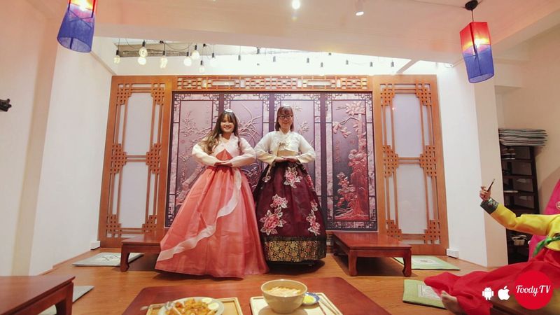 YoungnBean - Hanbok & Style Coffee ở TP. HCM | Foody.vn